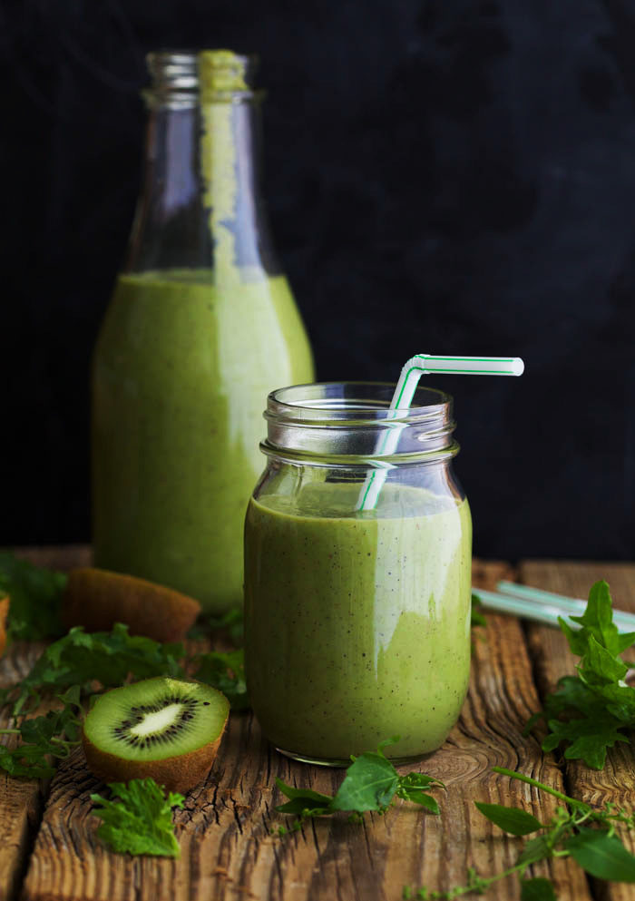 Avocado Kiwi Smoothie and a Jus by Julie Cleanse Giveaway