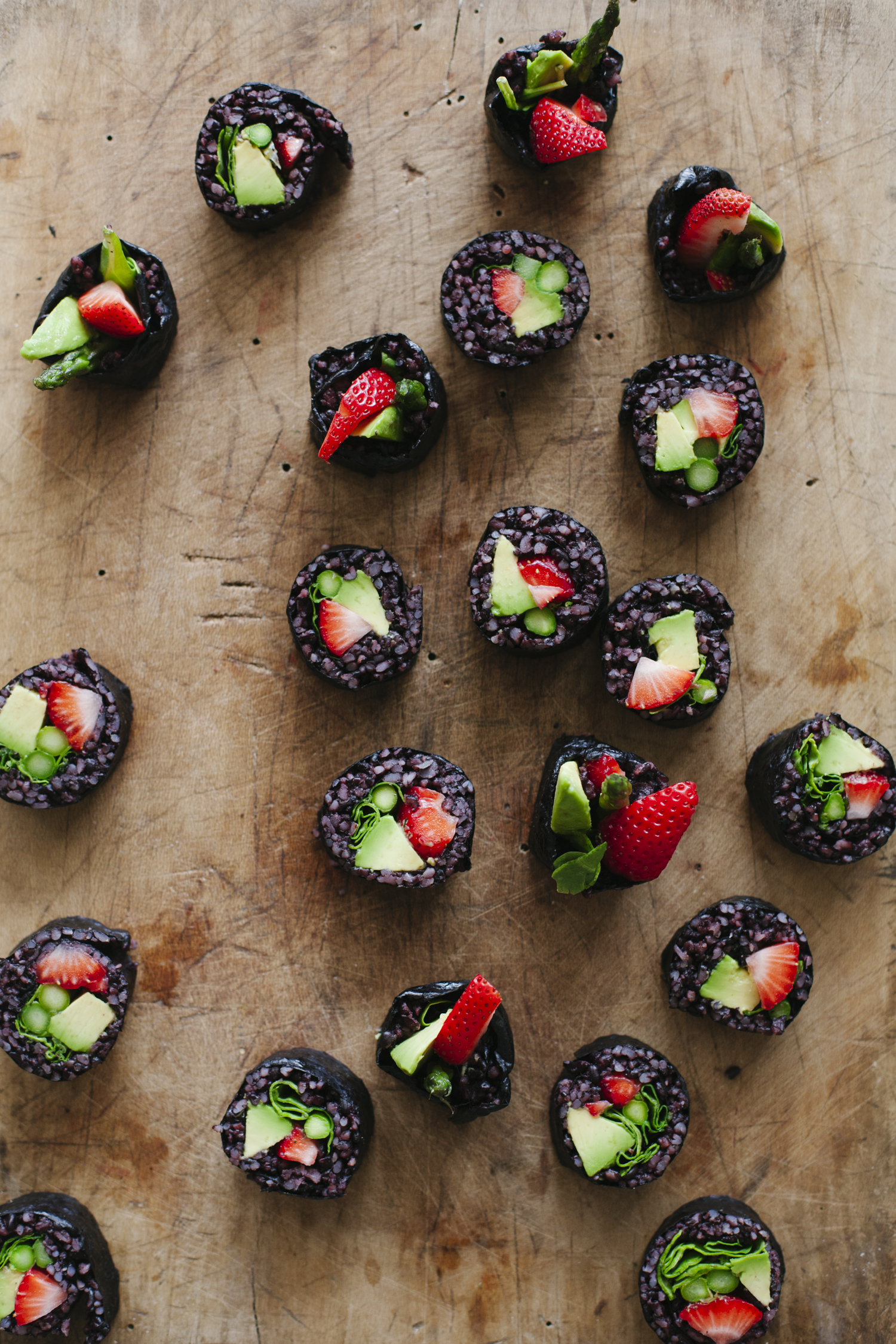 Strawberry and Asparagus Black Rice Sushi | Golubka Kitchen