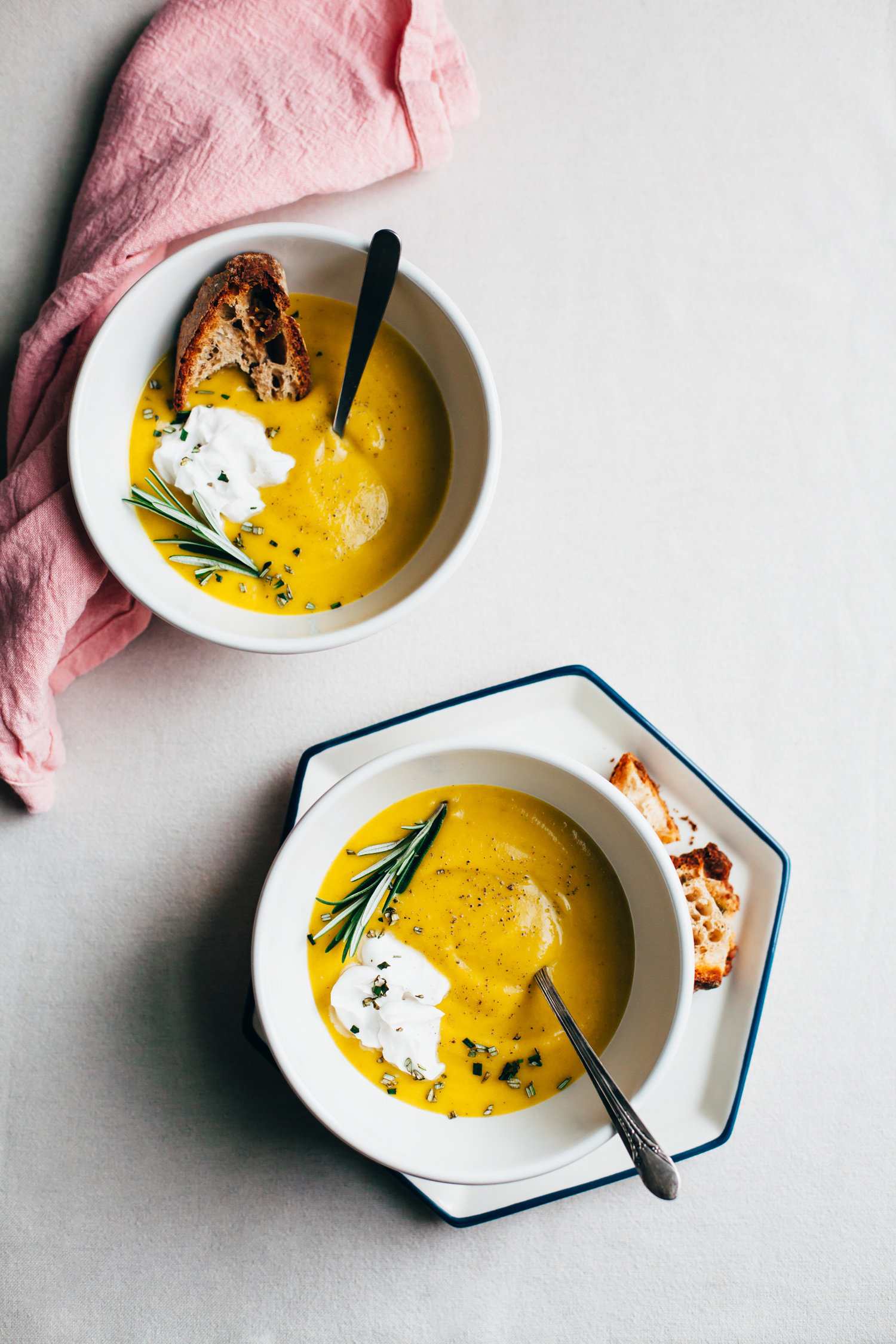 Simple Butternut Squash and Apple Soup (Plant-Based Fall Meal Plan) - Golubka Kitchen