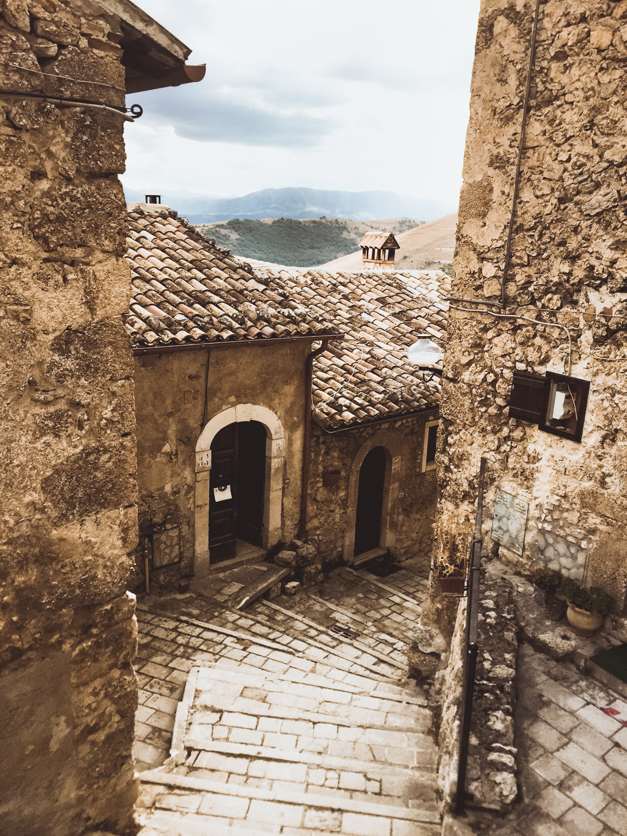 Abruzzo: Forage and Cook Retreat - Golubka Kitchen